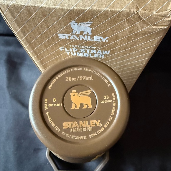 New Stanley 20oz Laser Engraved Brown and Gold Patterned Tumbler with Handle - Picture 7 of 7